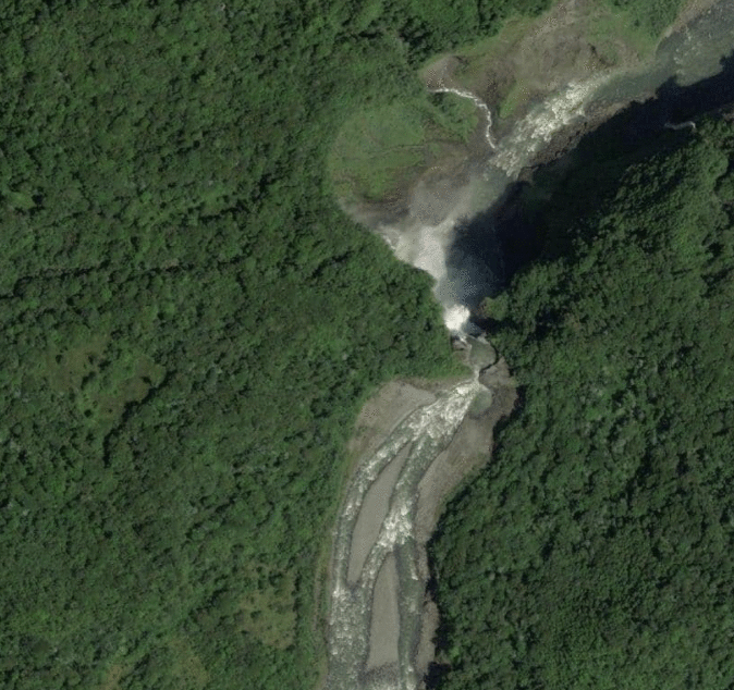 the San Rafael waterfall before and after the accident